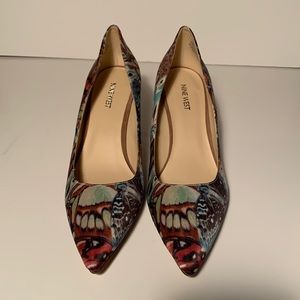 Nine West heels 👠 Textile material. Never worn! Size 10